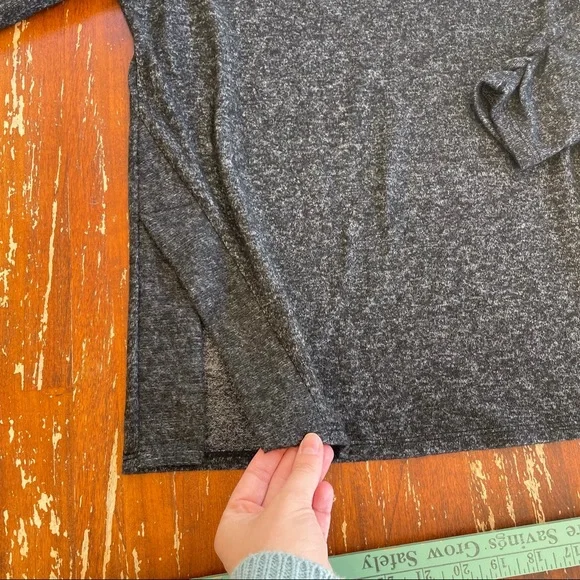 SOLD—— APT. 9 Plain Gray Soft Long-Sleeve Lightweight Sweater - Picture 2 of 8